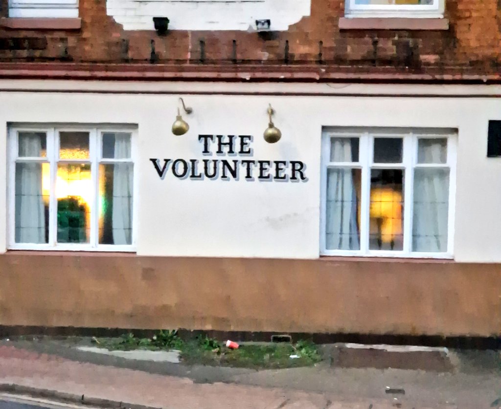 ValerieABossman's tweet photo. @AdamWisdish Great meeting you Adam et al. the team... hopefully, I'll be back!
It's exciting times ahead... we just have to keep pushing & do loads more engagement with as many local ppl as possible, we've a great candidate in Gen!I 🤞🏾
#labourdoorstep By-election #Wellingborough #GenKitchen https://t.co/h8p4FczJ2J