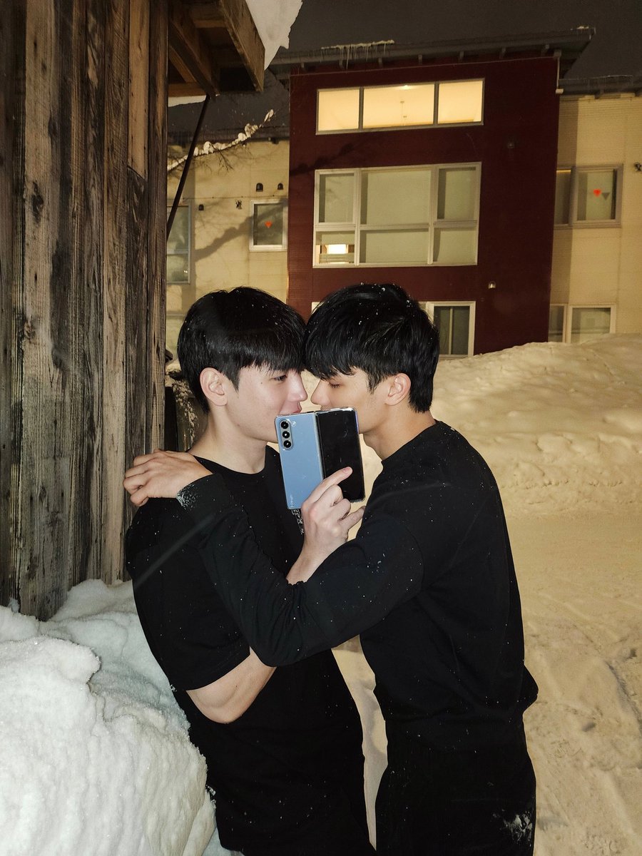 gyuflw_'s tweet photo. bye banget dunia 🥰😭😭😭🤍🤍🤍🤍 #CherryMagicTHep5 #taynew https://t.co/YqxZ21qVNv
