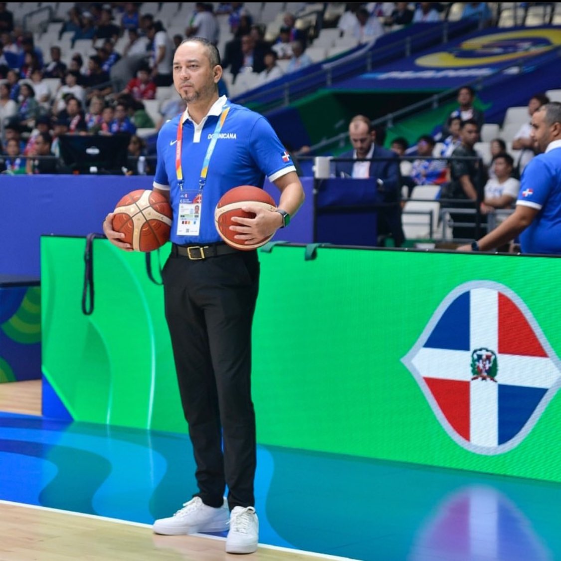 STMDeportes's tweet photo. #Baloncesto: David Díaz es el nuevo dirigente de la Selección Dominicana de Baloncesto. https://t.co/IXMoWcMj1W