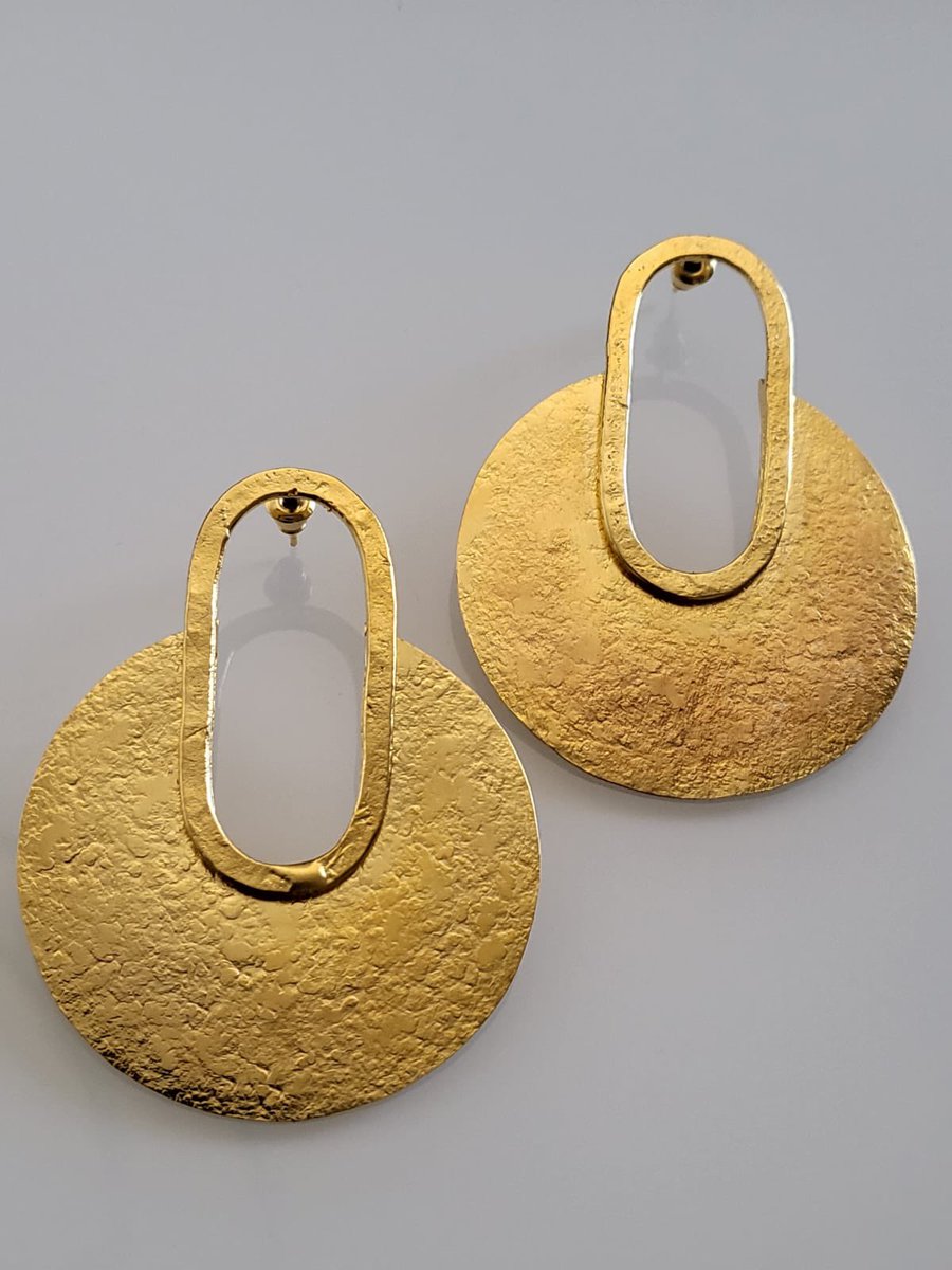 CheerupLebanon's tweet photo. Let your jewelry do the talking. https://t.co/7zIv71N8zY