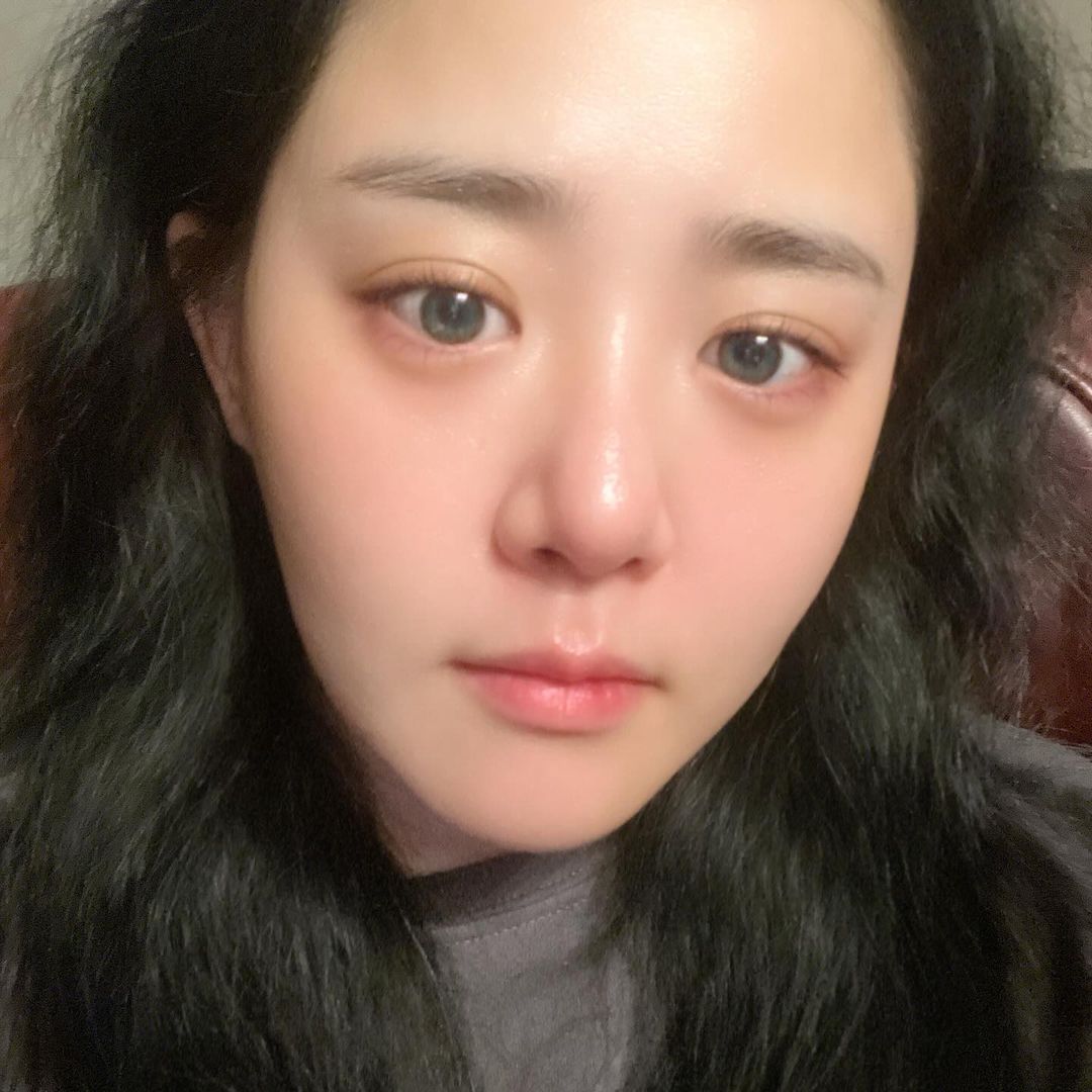 MGYIFC's tweet photo. [SNS] 240114 Moon Geun Young Instagram Update

😳🤗🥰

#EarlyInTheMorning #SelcaPlay #GoodApp #Day3040💋

#MoonGeunYoung #문근영 https://t.co/XRw2zdNJr2