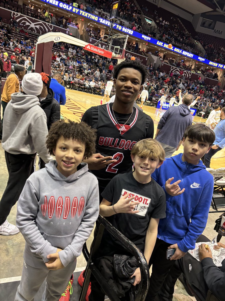 Great time at the <a href="/BassProTOfC/">Bass Pro T Of C</a> this week.  Saw Andre Iguodala Jr from Link Academy and also caught up the TOC Slam Dunk winner <a href="/brooks_tyrique/">Tyrique Brooks</a> from Springfield Central.  #Hoops #THETOC