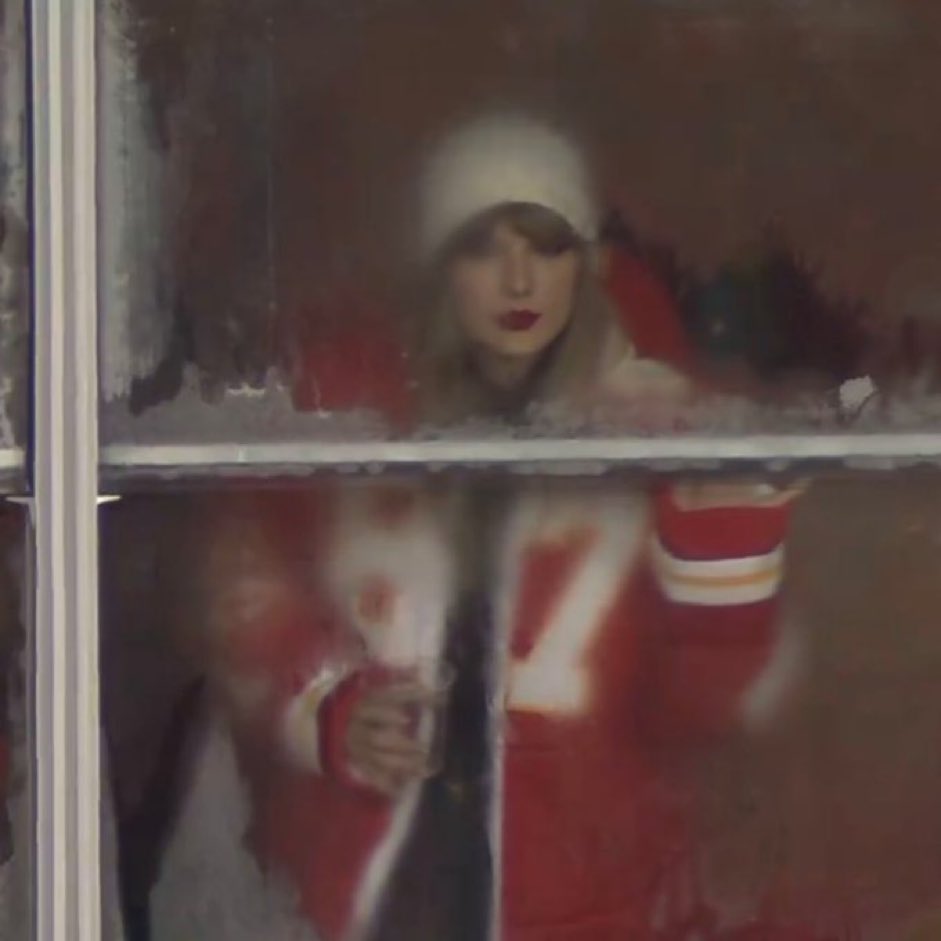 Pod and Prejudice tweet media