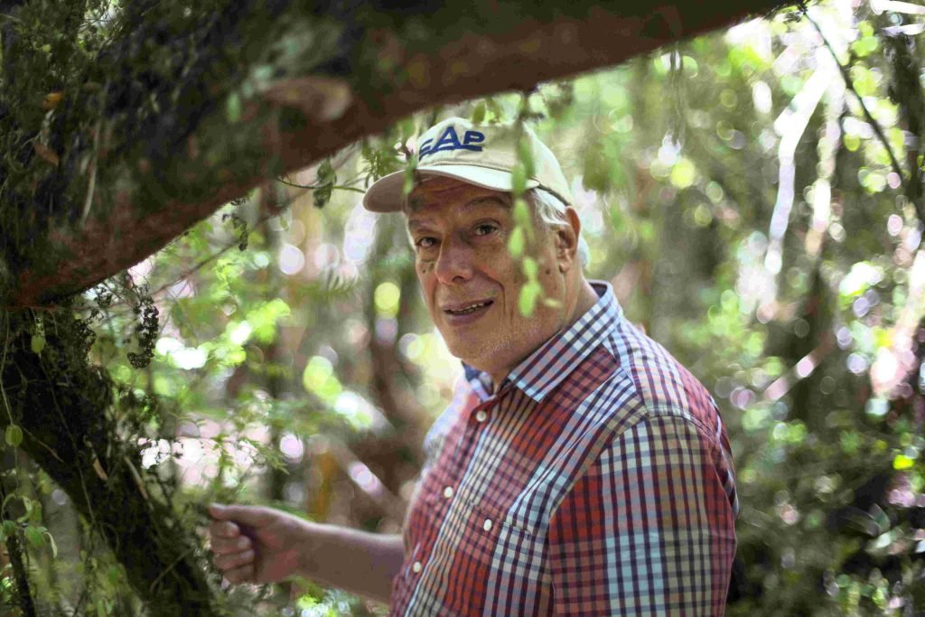 IEBChile's tweet photo. 💚✨ Querida comunidad: informamos que el velorio de Juan Armesto se está realizando hoy en el Crematorio del Cementerio General de Concepción. Sus funerales serán mañana lunes 15 de enero, a las 15 horas en el mismo lugar.
https://t.co/SlHFDTgmGQ https://t.co/RO8BjTvZSj