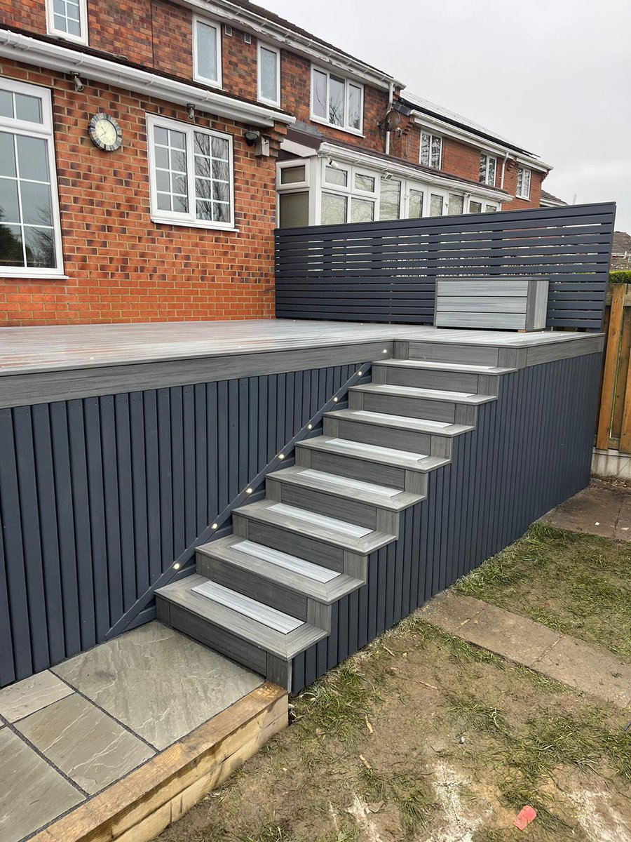 HeritageDecking's tweet image. ☀️January 2024 &amp;amp; our first deck completed ✅
☀️As experienced decking specialists you can trust that we know how to turn an idea or vision into a reality 😊
☀️As Trex Pro Platinum Installers, this incredible transformation was built to perfection using Trex ✅