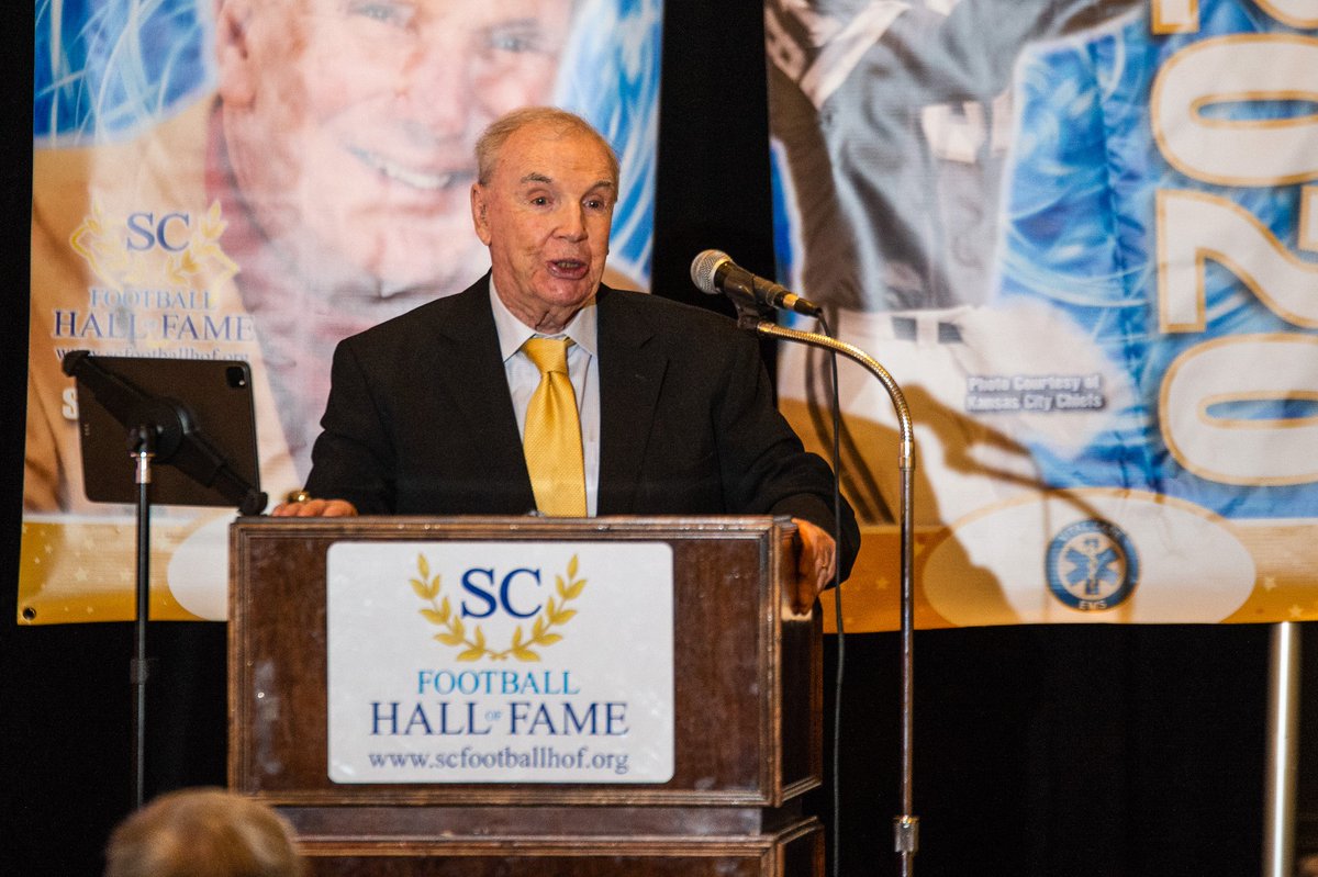 SCFootballHOF's tweet image. Sad to hear the passing of #SCFHOF20 Inductee Coach Art Baker, who left a great legacy everywhere he went especially to cfb in South Carolina. Rest in Peace, Coach! #Sumter
@BlueHoseFtball @PaladinFootball @CitadelFootball
@ClemsonFB
@GamecockFB
scfootballhof.org/inductees/indu…
