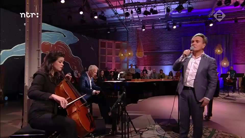 Podium_Klassiek's tweet photo. Een temperamentvolle uitzending! Laat ons weten wat je van de diverse optredens vond. #podiumklassiek https://t.co/nc6UBsMYyj
