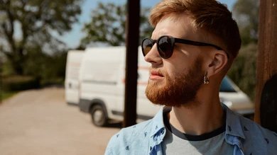 Boys with one earring are handsome..!