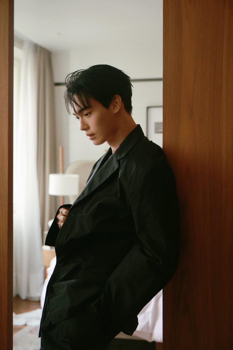 GMMTV's tweet photo. วิน-เมธวิน Prada Ambassador เข้าร่วมรับชมแฟชั่นโชว์ Prada คอลเลกชัน Fall/Winter 2024 Men's wear ซึ่งจัดขึ้นในวันที่ 14 มกราคม ณ Prada Fondazione กรุงมิลาน ประเทศอิตาลี

#PradaFW24xWIN
#Prada #PradaFW24
#GMMTV https://t.co/RHCxI5UCXg