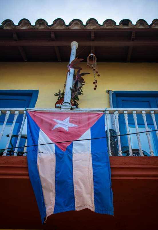 SalomnMontoya1's tweet photo. Feliz 510 Trinidad🇨🇺❗❗
#Canchánchara #CulturayTradición #EGREM #EventosEgrem #SienteLaMúsica #TrinidaddeCuba https://t.co/ZXRs163VLj