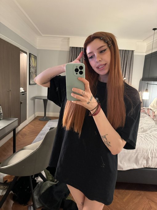 if you haven&rsquo;t watched my new vid yet idk what ur doing 🙄🙄 https://t.co/xI77VU5sNM