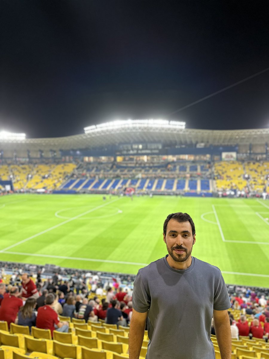 TEAMS_20's tweet photo. هنا من الرياض 🇸🇦 نهائي كأس السوبر الاسباني 
 #ريال_مدريد_برشلونه
#كاس_السوبر_الاسباني 
#RealMadrid #Barcelona https://t.co/w521HcroJw