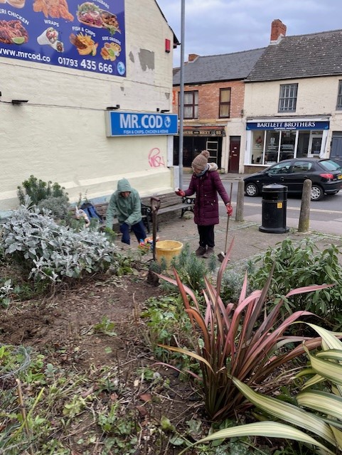 SSwindoninBloom tweet media