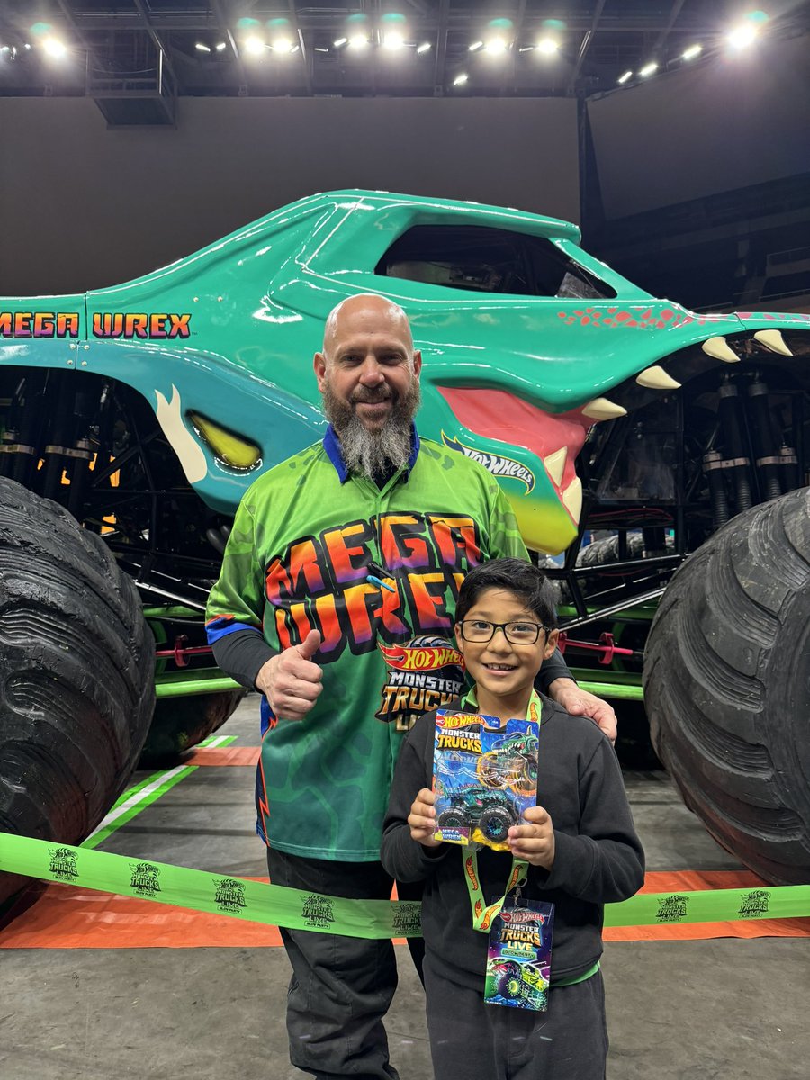 joehdz1995's tweet photo. #hotwheelsmonstertruckslive https://t.co/K5sWArgLWr