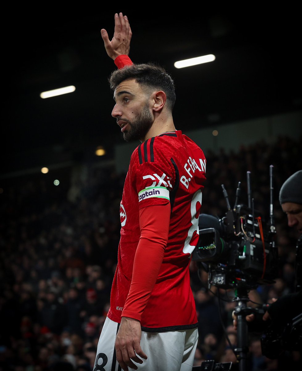 FernandesMuse8's tweet photo. Bruno stats tonight:

90 minutes played
0.16 xA (expected assists)
20/33 passes
1 key pass
2 shots

Next game hopefully is going to be better https://t.co/NA4vN9eO35