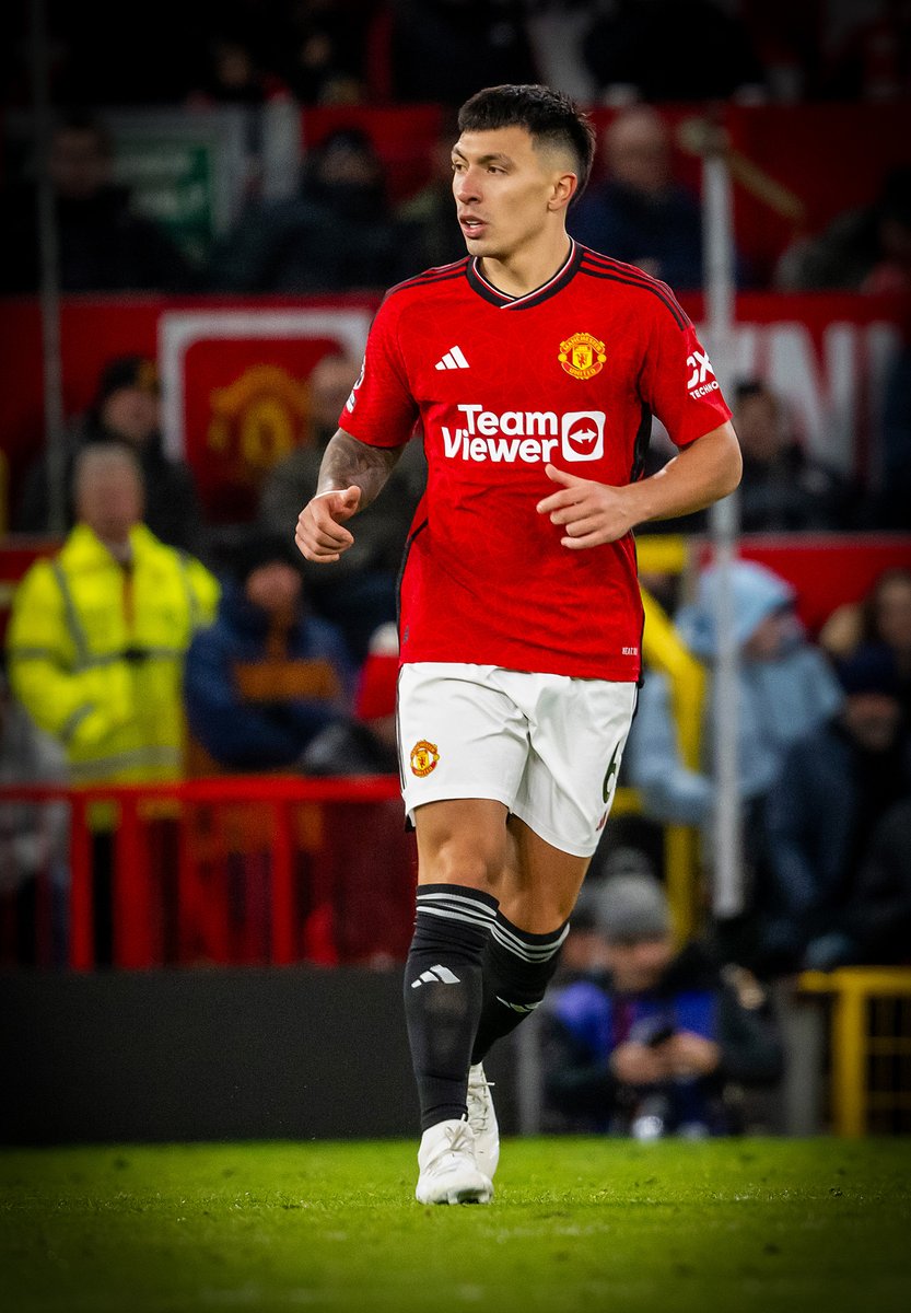 ManUtd's tweet photo. A return that was 116 days in the making.

It's a pleasure to have you back out there, Licha 🙏

#MUFC || #MUNTOT https://t.co/Zq71xsW6Fl