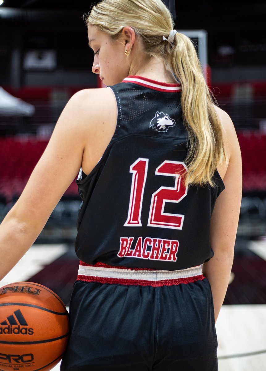 GoHuskiesWBB tweet picture