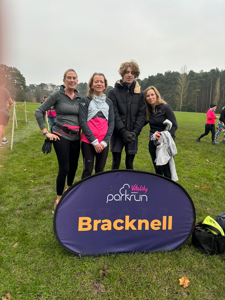 thecazzerp's tweet photo. @Readingparkrun @parkrun @parkrunUK @TVParkReading A trip to @Brackparkrun for us https://t.co/htpguGW0tX