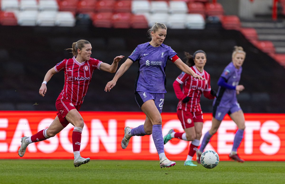 Something about this team in purple 💜 Into the 🎩 we go @AdobeWFACup 😁 @LiverpoolFCW 💜