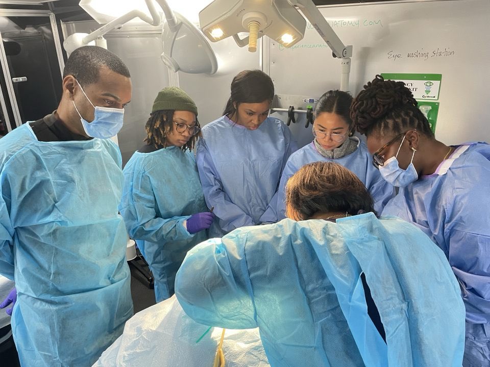 MSMUIG's tweet photo. Last Friday @MSMUIG was able to host a hands on Urology Prosthetics event with @bsc_urology !! Special thanks to @BChristine_MD and @BarrettHarlowMD for teaching our students inflatable penile prosthesis and artificial urinary sphincter procedures. @MSMEDU @UrologyUnbound https://t.co/Z3LU3xtQPW