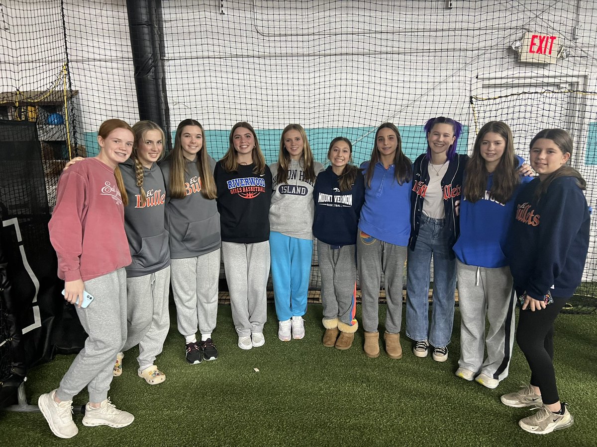 ECBullets_McGee's tweet photo. Great inspiration, strategies and nuggets of advice from @HaleighDickey’s Power Anthem! “Know your values and strengths inside and outside the game.” Are you hungry to see how you can get better?!” “If you don’t know your purpose, figure out your passion!” https://t.co/qPyqIQkcPS