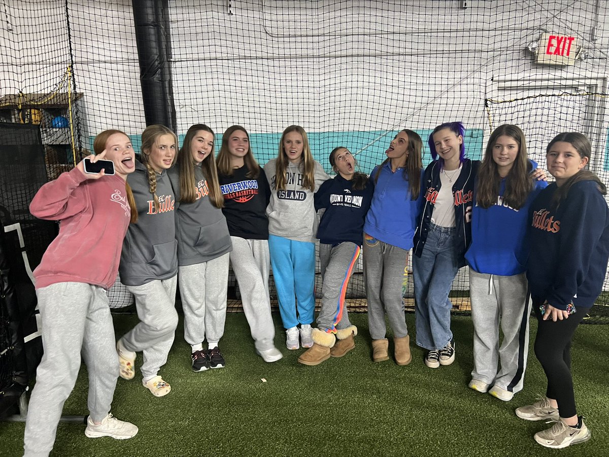 ECBullets_McGee's tweet photo. Great inspiration, strategies and nuggets of advice from @HaleighDickey’s Power Anthem! “Know your values and strengths inside and outside the game.” Are you hungry to see how you can get better?!” “If you don’t know your purpose, figure out your passion!” https://t.co/qPyqIQkcPS