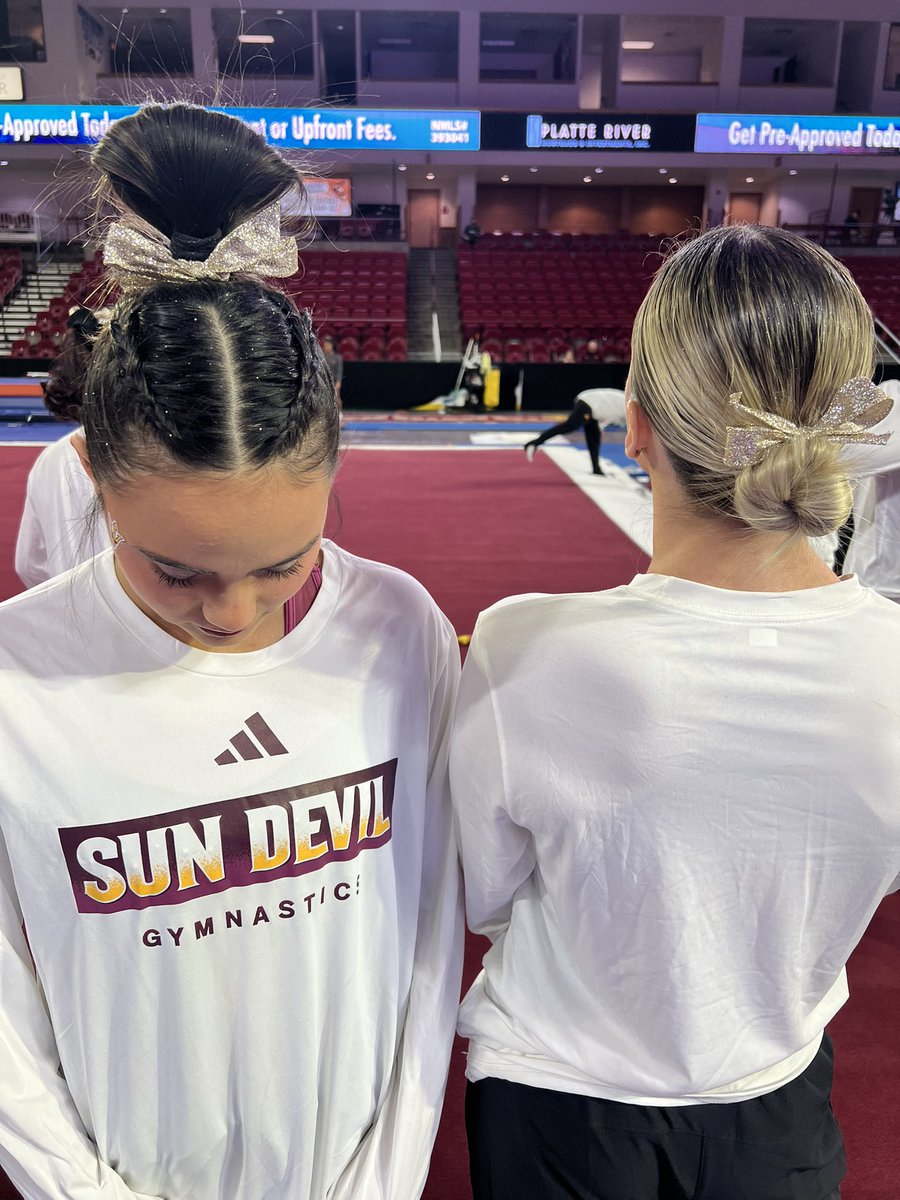 Wearing gold ribbons for @lindenwoodgymnastics 💛

#GymDevils /// #ForksUp