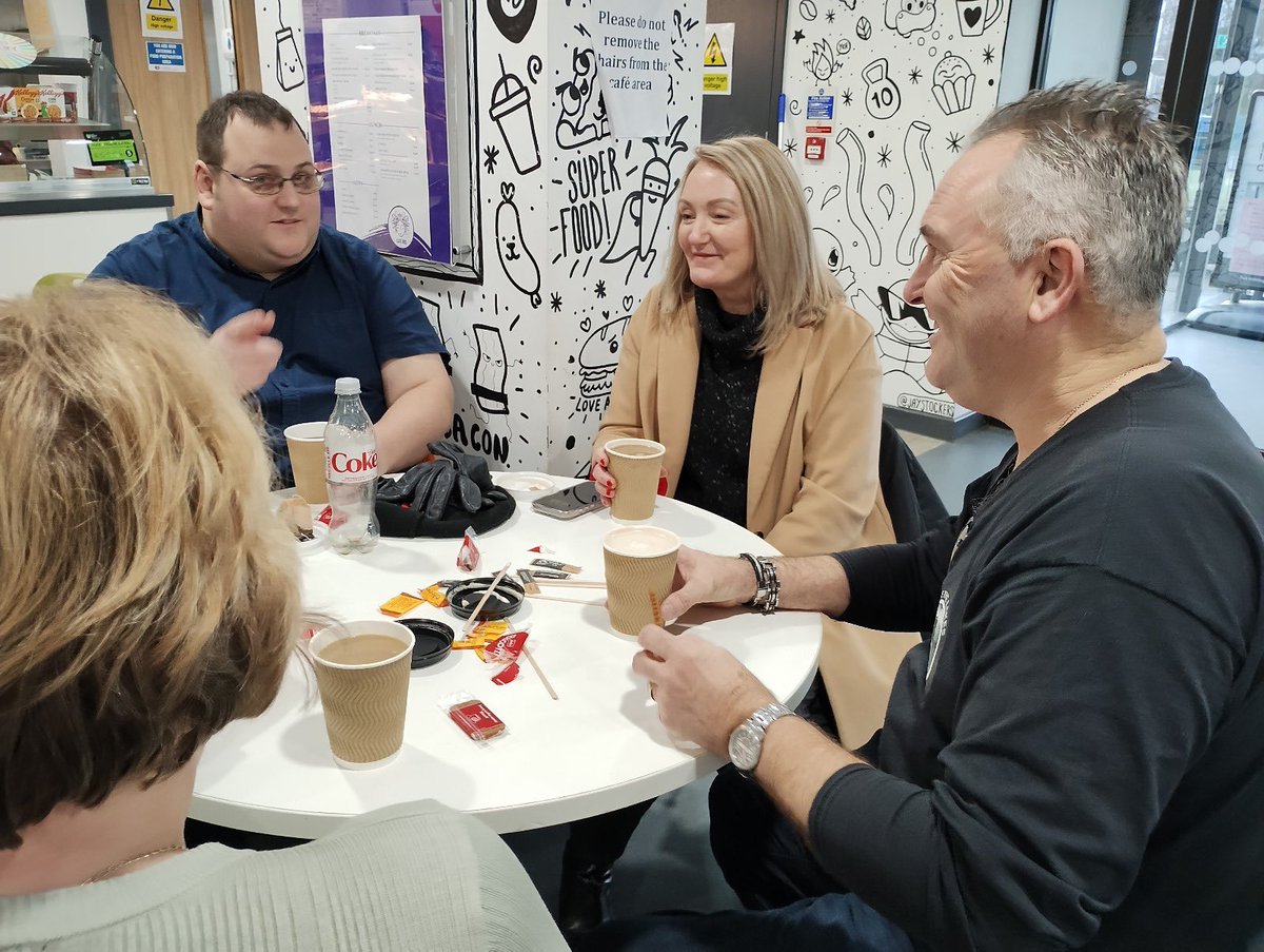 A bumper weekend of campaigning in Tyldesley, Lowton East and Atherton South, finished off with a coffee and a chat at Howe Bridge Leisure Centre today. 

Lots of important conversations with people who are ready for change and a fresh start with Labour 🌹