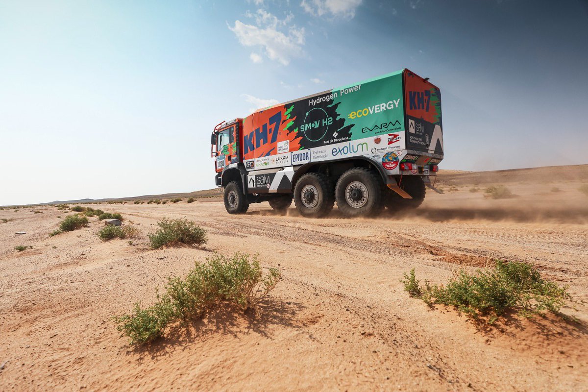 Juvanteny, Criado y Ribas desde la cabina del MAN por un #dakar más #sostenible💚 #mission1000