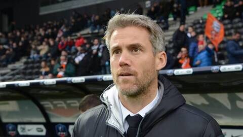 Merlufion's tweet photo. 🚨 OFFICIEL : MICKAËL LANDREAU FAIT SON RETOUR À LORIENT 🚨

En effet, l'ancien technicien a fait l'acquisition d'un joli pavillon dans les alentours de Lanester.

(La Tavarn) https://t.co/URyNNjYFhI