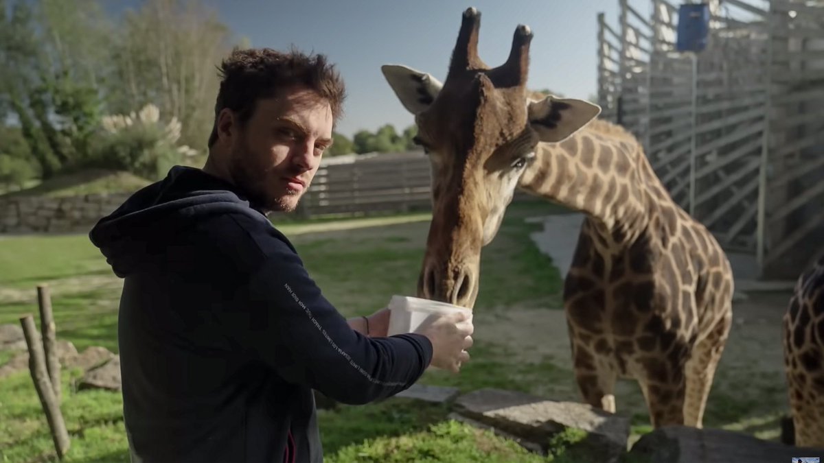 robinpariss's tweet photo. Petit récap de 2023 : une année remplie de projets passionnants !! Du France 5, du TMC et du Youtube 🔥🔥 Merci à tous ceux qui ont permis à ces projets de voir le jour 🫶 https://t.co/5wBU2ZUvId