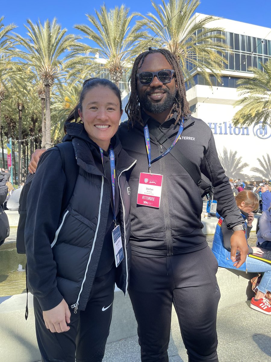 Great week of learning, networking and reconnecting with colleagues, old teammates/coaches and friends at the United Soccer Coaches convention. 

Swipe left for more awesome pics 📸 

#morethanagame #coacheducation #networking #growthmindset #studentofthegame #cali #anahiem