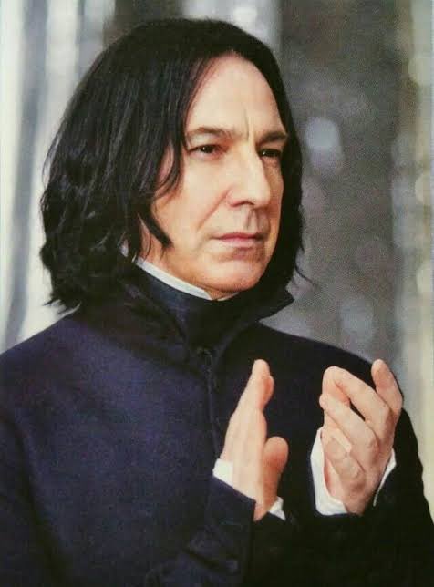 Hoje está completando 8 anos que Alan Rickman faleceu.  

Eterno Severus Snape ✨