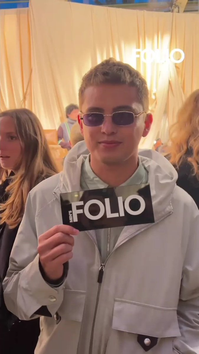 hourlyjamesreid's tweet photo. JAMES REID AT TODs MWF 

#JamesReid | James Reid | @tellemjaye
#TodsFW24 #MenFashionWeek #MFW2024 https://t.co/ypzqTTLZE9
