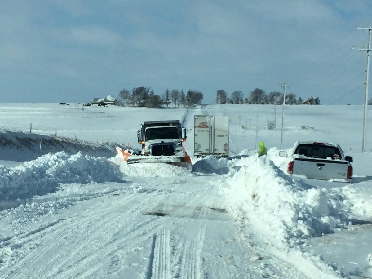 PottCoSheriff's tweet photo. Secondary Road Department ~
Snow clearing is still in progress and we all appreciate your patience as the roadways are made safe!
#PottCounty #Iowa #Sheriff #PottCoSecondaryRoads #IowaDOT #WinterDriving #SnowyRoads #IcyRoads #DrivingSafety https://t.co/vCscNzYIMm