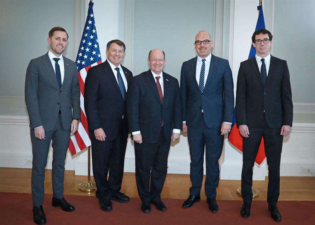 #Liechtenstein Prime Minister @DrDanielRisch today met with Senators @ChrisCoons & @SenatorRounds. They discussed the excellent 🇱🇮🇺🇸 partnership as well as ways to further deepen bilateral economic cooperation & investment.