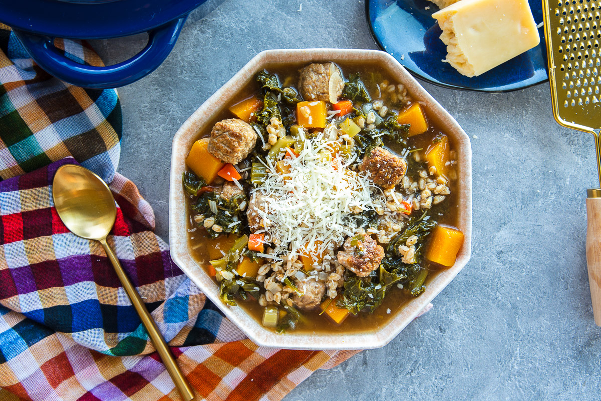 EdibleSense's tweet photo. This is another stew I like to make because you can get help from the produce section by buying pre-cut squash, bagged kale, and Italian sausage.
https://t.co/37OsSUsDu2
#stewrecipes https://t.co/iFTpxjvD57