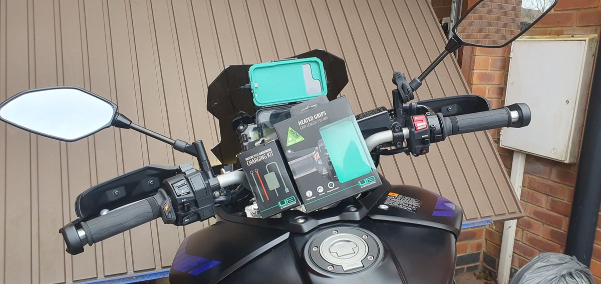 McPheeMedia's tweet photo. Also fitted @Ultimateaddons USB charger phone case and mount perfect for my tours this year. #Ultimateaddons https://t.co/xXt8ejBNXj