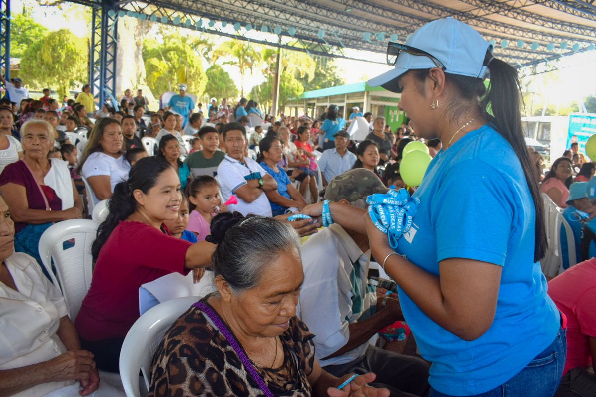 Campos_sv2's tweet photo. #DistritoCandelaria
El día de ayer hemos disfrutado de una Fiesta Cyan junto a los diputados @JannethMolina_3 , @Jonathan_Hndez y @GuadalupeRaymu dónde nuestra gente de Candelaria, Cuscatlán Sur, disfruto de muchas sorpresas y diversión.🧢🇸🇻 https://t.co/FZsX0M4xMx