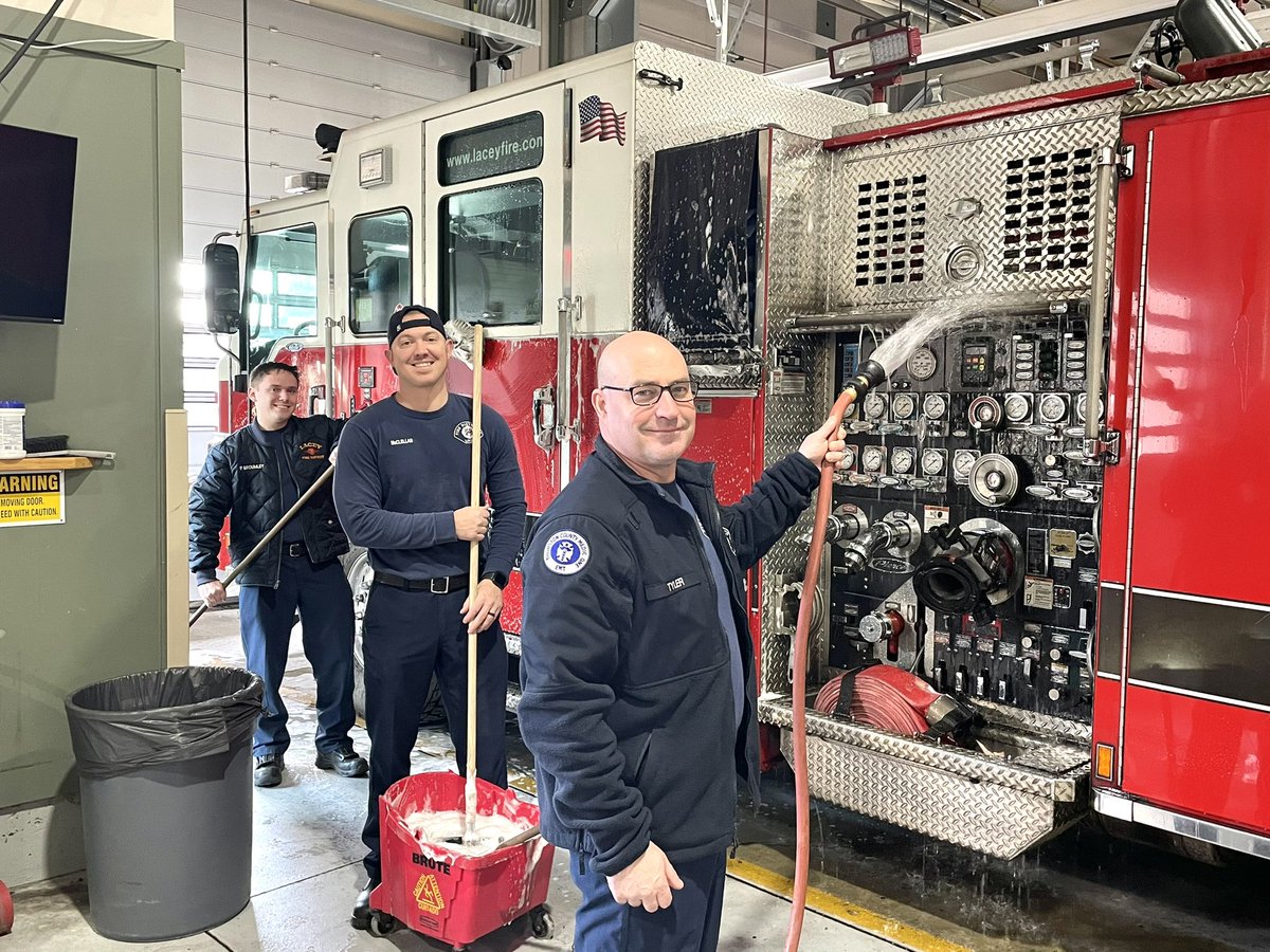 Lacey Fire tweet media