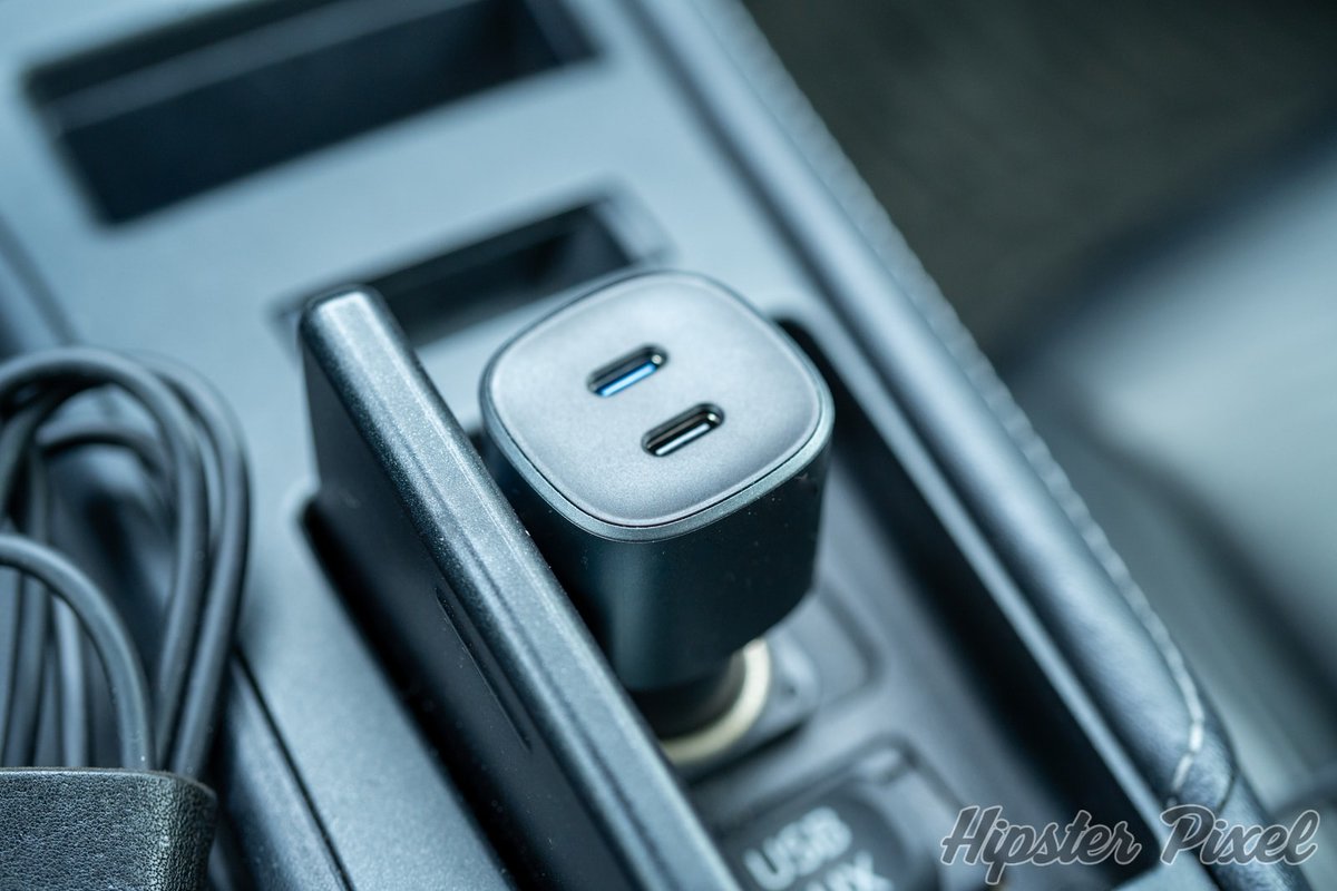 Just reviewed the Nomad 70W Car Charger and it's a game changer! 🔌🚗 

With two USB-C ports and a whopping 70W, it charges devices faster than ever. Perfect for long drives or if you need to power a laptop on the go. 

#TechReview #NomadCarCharger

hipsterpixel.co/2024/01/14/nom…