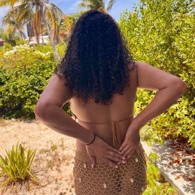 kiiimarieeee's tweet photo. #NewProfilePic 🥵🌴🐚☀️ https://t.co/p16yAYAerO