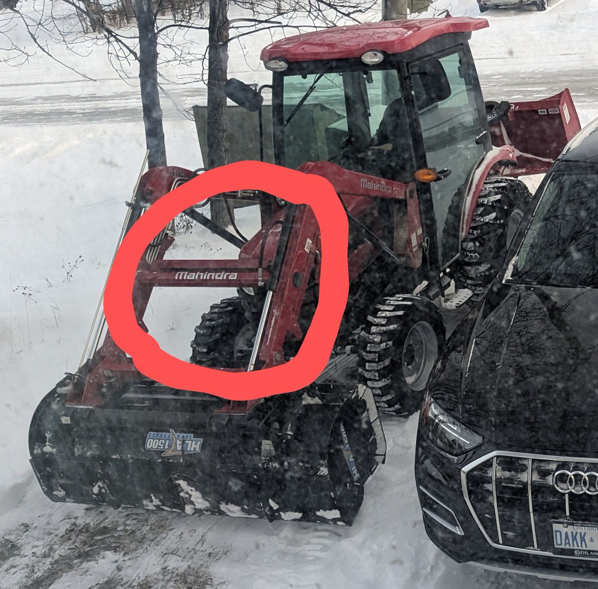 parvisharma's tweet photo. @anandmahindra @MahindraRise @Mahindra_Auto 
A snow removal machine came to my front yard of my house  (In Northern Ontario, Ca), Happy to see it was Mahindra's product,  could not stop sharing U. 
India Great going!!
 #Congratulations Mahindra https://t.co/1y17wr7GbQ