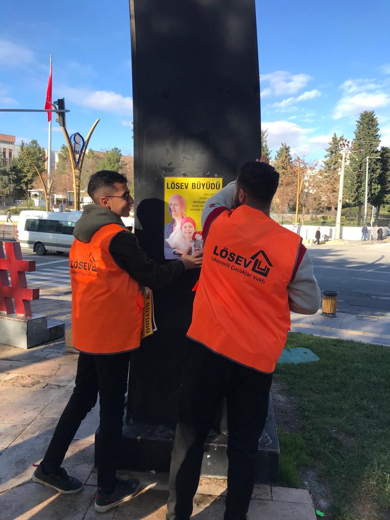 hatip_ykk's tweet photo. Bugün aramıza yeni katılan gönülü arkadaşlarımızla beraber saha çalişmasi yapmış bulunmaktayız 🧡

@ustunezer 
@hulya_unver 
@losev1998 
@zilan_has https://t.co/M264sQEfli