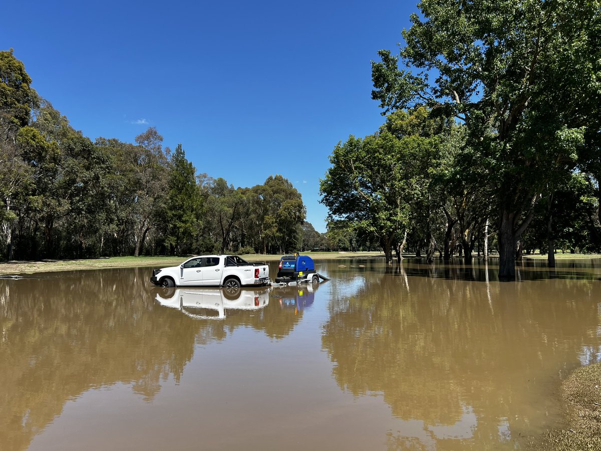 RThompsonTurf's tweet image. Flood recovery last week, washing silt off greens and moving water off 100 litres a second