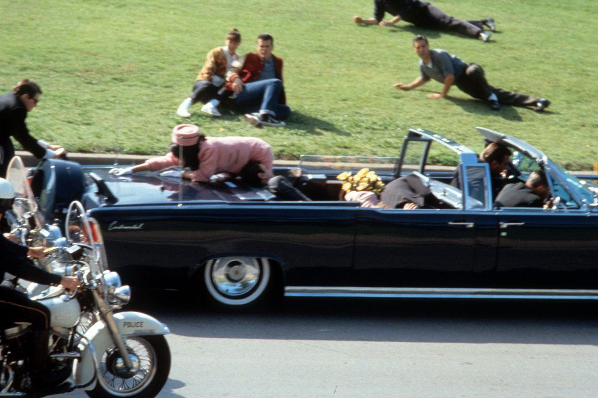 JackProphete's tweet photo. Massacre à Dallas.
#DarkTweet https://t.co/NLSvy6tXH6