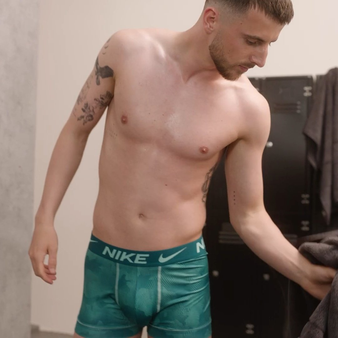 PicsFootballers's tweet photo. Nike must release the full Mason's campaing, they're hiding so many hot pics https://t.co/hNvHFuAp1P