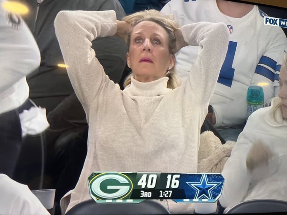 A cheerleader from the Cowboys last Super Bowl win is not happy rn. #GBvsDAL