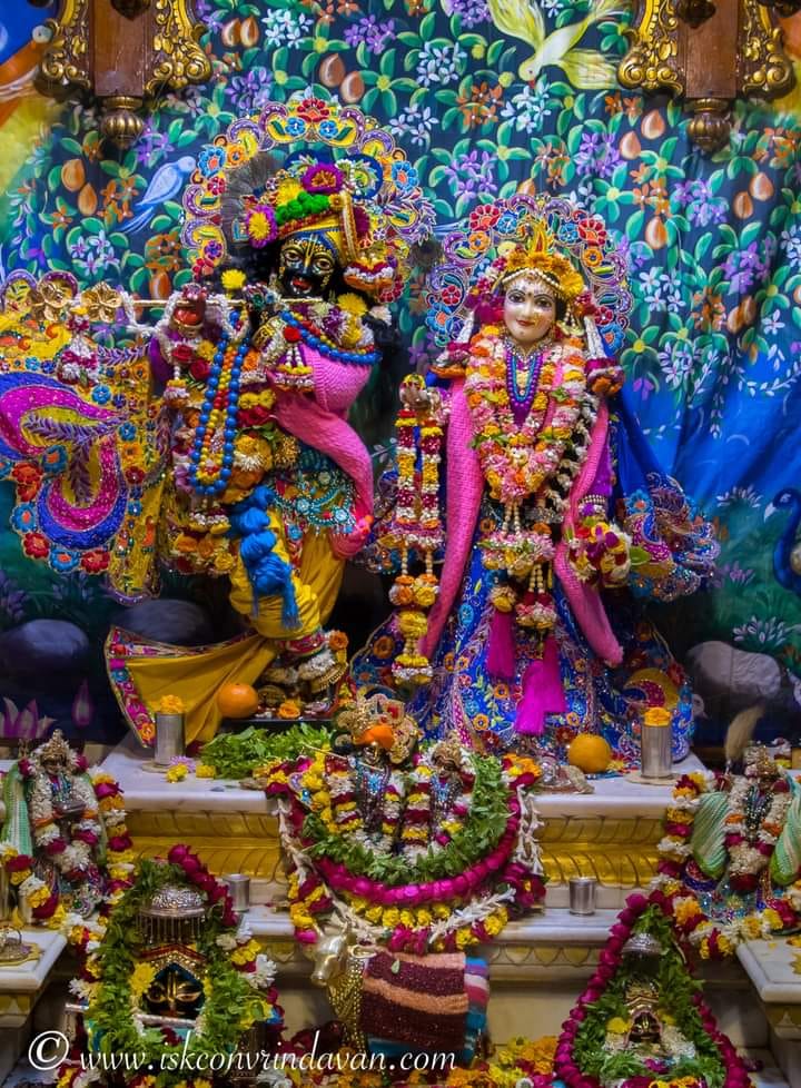 JohnMar77301444's tweet photo. ” This statement shows how Kṛṣṇa and His shadow reflection are one and the same. There is no difference between Kṛṣṇa and His shadow reflection, nor between Kṛṣṇa and His picture.
#ISKCON #HareKrishna #Bhakti #BackToGodhead #NYC #Brooklyn #Queens #Bronx #StatenIsland https://t.co/zpbPYbBqnw
