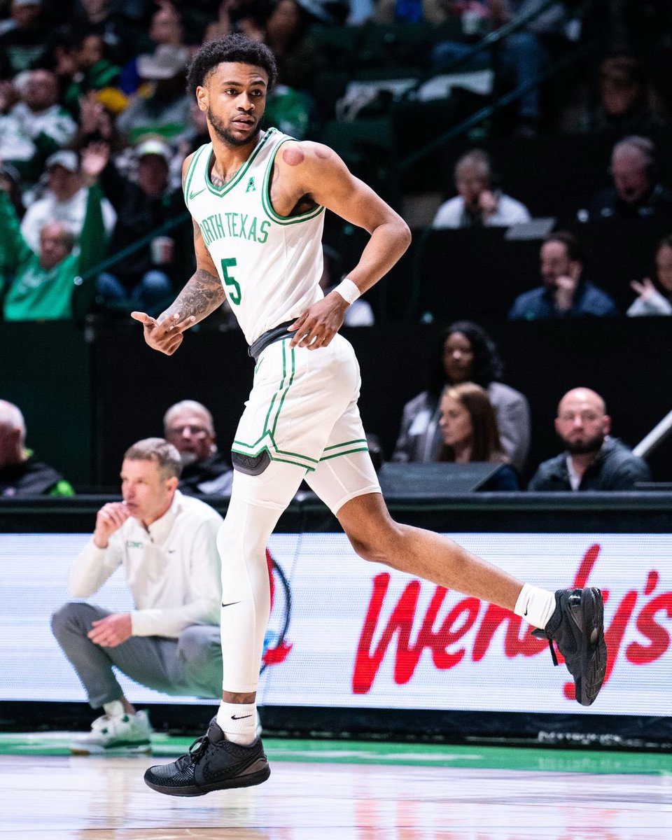 MeanGreenMBB's tweet image. The @American_Conf's current leader in box plus/minus this season.

@RondelWalker (+9.1)

#GMG